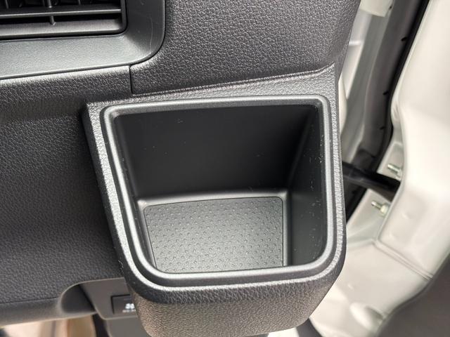 ハイゼットカーゴ クルーズ　パートタイム４ＷＤ・５ＭＴ・届出済未使用車・スマートアシスト・パワーウインドウ（前）・電動格納ミラー・キーレス・オートライト・フルフラット・シガーソケット（48枚目）