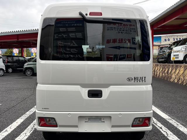ハイゼットカーゴ クルーズ　パートタイム４ＷＤ・５ＭＴ・届出済未使用車・スマートアシスト・パワーウインドウ（前）・電動格納ミラー・キーレス・オートライト・フルフラット・シガーソケット（73枚目）