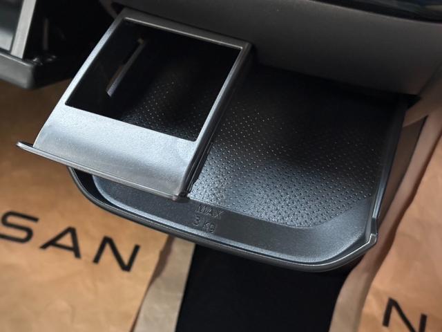 デリカミニ T プレミアム リミテッドエディション 4WD・届出済未使用車・ターボ・両側電動・マイパイロット・マルチアラウンドモニター・ハンドルヒーター・シートヒーター・ハイブリッド・キーフリー・LEDヘッド・サーキュレーター・シートバックテーブル(59枚目)