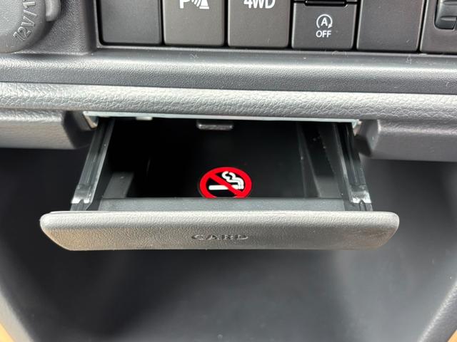 クリッパートラック ＤＸ　４ＡＴ・４ＷＤ・届出済未使用車・キャリィトラックＯＥＭ・キーレス・パワーウインドウ・リアパーキングセンサー・オートライト・エアコン・パワステ・ＡＭ／ＦＭラジオ・両席エアバッグ・三方開・シガーソケット（46枚目）