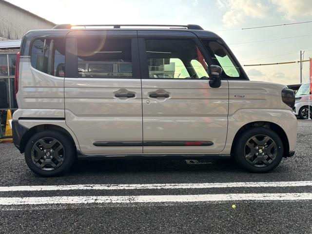 スペーシアギア ハイブリッドXZ 届出済未使用車・ハイブリッド・オットマン・両側パワースライド・電動パーキング・USB・ステアリングヒーター・シートヒーター・LEDヘッド・フォグ・シーリングファン・シートバックテーブル・ブラインド(23枚目)
