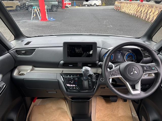 デリカミニ G プレミアム 4WD・届出済未使用車・両側パワースライド・マイパイロット・スマートキー・LEDヘッド・フォグ・シートヒーター・デジタルルームミラー・衝突被害軽減ブレーキ・サーキュレーター・シートバックテーブル(27枚目)