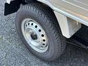 M 5MT・4WD・届出済未使用車・キャリィトラックOEM・キーレス・パワーウインドウ・リアパーキングセンサー・オートライト・エアコン・パワステ・AM/FMラジオ・両席エアバッグ・三方開・シガーソケット(38枚目)