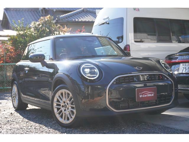 ＭＩＮＩ クーパーＳ　フェイバリット・トリム　ハーマンカードン　電動フロントシート　インテリアカメラ　プライバシーガラス（2枚目）