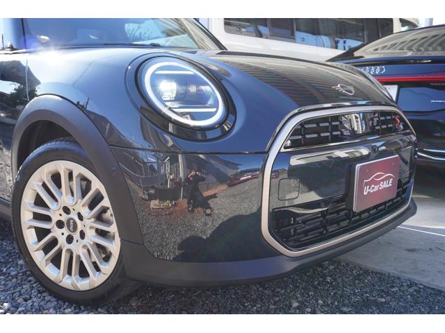 ＭＩＮＩ クーパーＳ　フェイバリット・トリム　ハーマンカードン　電動フロントシート　インテリアカメラ　プライバシーガラス（9枚目）