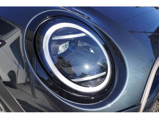 ＭＩＮＩ クーパーＳ　フェイバリット・トリム　ハーマンカードン　電動フロントシート　インテリアカメラ　プライバシーガラス（10枚目）