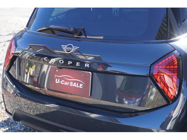 ＭＩＮＩ クーパーＳ　フェイバリット・トリム　ハーマンカードン　電動フロントシート　インテリアカメラ　プライバシーガラス（23枚目）