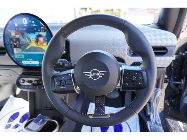 ＭＩＮＩ クーパーＳ　フェイバリット・トリム　ハーマンカードン　電動フロントシート　インテリアカメラ　プライバシーガラス（34枚目）