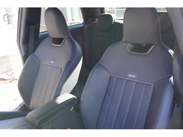 ＭＩＮＩ クーパーＳ　フェイバリット・トリム　ハーマンカードン　電動フロントシート　インテリアカメラ　プライバシーガラス（51枚目）