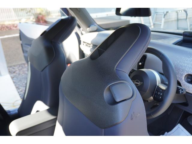 ＭＩＮＩ クーパーＳ　フェイバリット・トリム　ハーマンカードン　電動フロントシート　インテリアカメラ　プライバシーガラス（54枚目）