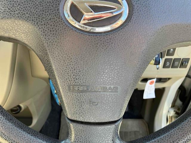 ムーヴ Ｌ　スマートセレクションＳＡ　ＥＴＣ　ＴＶ　衝突被害軽減システム　キーレスエントリー　アイドリングストップ　電動格納ミラー　ベンチシート　ＣＶＴ　ＡＢＳ　ＥＳＣ　ＣＤ　衝突安全ボディ　エアコン　パワーステアリング　パワーウィンドウ（9枚目）