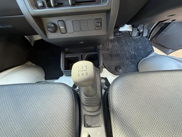 ハイゼットトラック ハイルーフ 禁煙車 5速MT4WD 新品エクストリームJアルミ 新品TOYOオープンカントリータイヤ 社外ナビTV バックカメラ ETC ラプター塗装(32枚目)