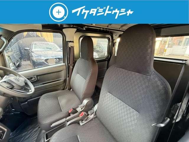 スクラム バスター　キーレス　ブラック　運転席エアバッグ　助手席エアバッグ　キーレスエントリー　ＡＢＳ　盗難防止システム　衝突安全ボディ（4枚目）