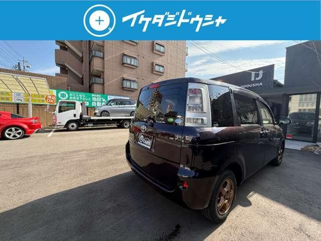 シエンタ ＤＩＣＥ－Ｇ　ワンオーナー　禁煙車　社外新品アルミタイヤ　コムテック前後ドライブレコーダー　下取り車両　純正ナビフルセグＴＶ　バックカメラ　Ｂｌｕｅｔｏｏｔｈ　ＥＴＣ　キーレス　両側スライドドア（9枚目）