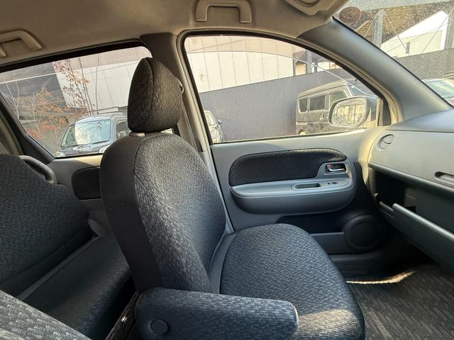 シエンタ ＤＩＣＥ－Ｇ　ワンオーナー　禁煙車　社外新品アルミタイヤ　コムテック前後ドライブレコーダー　下取り車両　純正ナビフルセグＴＶ　バックカメラ　Ｂｌｕｅｔｏｏｔｈ　ＥＴＣ　キーレス　両側スライドドア（28枚目）