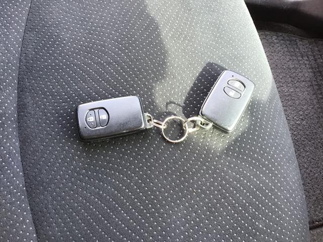 プリウス S 車検整備付 Bluetoothフルセグナビ バックカメラ フロントドライブレコーダー 純正コーナーセンサー ETC オートエアコン スマートキー・スペアキー付き(56枚目)