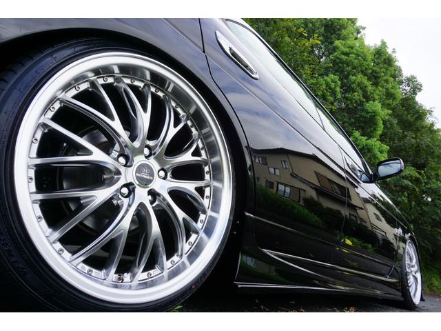 ローレル メダリスト　ＬＩＢＥＲＴＥコンプリート　新品フルエアロ　新品フルタップ車高調（キャンバー角調整ピロアッパーマウント付）新品１９ｉｎｃｈ＆新品タイヤ　新品黒革調シートカバー　新品砲弾マフラーテールエンド　後期（15枚目）