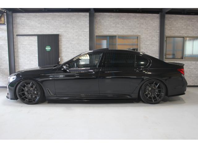 ７シリーズ ７５０Ｌｉ　Ｍスポーツ　左ハンドル　ＢＣ　ＦＯＲＧＥＤ　２１インチアルミ　ローダウン　フロント・サイド・リア・ルーフ・トランクスポイラー　パノラマガラスサンルーフ　レーザーライト　リアエンターテインメント　リモートパーキング（22枚目）