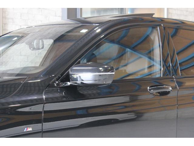 ７シリーズ ７５０Ｌｉ　Ｍスポーツ　左ハンドル　ＢＣ　ＦＯＲＧＥＤ　２１インチアルミ　ローダウン　フロント・サイド・リア・ルーフ・トランクスポイラー　パノラマガラスサンルーフ　レーザーライト　リアエンターテインメント　リモートパーキング（23枚目）