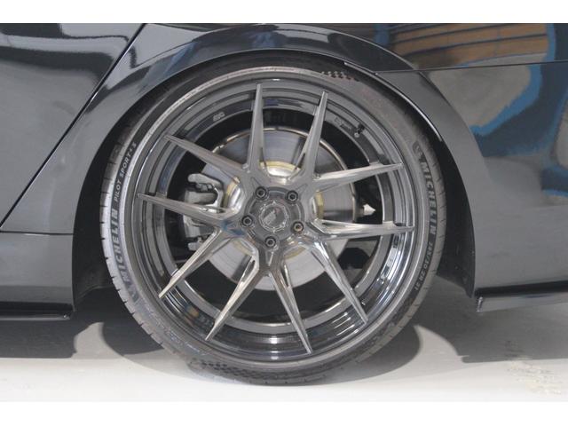 ７シリーズ ７５０Ｌｉ　Ｍスポーツ　左ハンドル　ＢＣ　ＦＯＲＧＥＤ　２１インチアルミ　ローダウン　フロント・サイド・リア・ルーフ・トランクスポイラー　パノラマガラスサンルーフ　レーザーライト　リアエンターテインメント　リモートパーキング（25枚目）