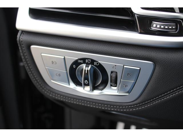 ７シリーズ ７５０Ｌｉ　Ｍスポーツ　左ハンドル　ＢＣ　ＦＯＲＧＥＤ　２１インチアルミ　ローダウン　フロント・サイド・リア・ルーフ・トランクスポイラー　パノラマガラスサンルーフ　レーザーライト　リアエンターテインメント　リモートパーキング（55枚目）