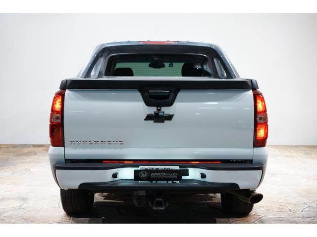 シボレーアバランチ ＬＳ　純正２０ＡＷ　カープレイナビ　黒革シート　フロントバンパーメッシュ　フロントベンチシート　キーレス（9枚目）