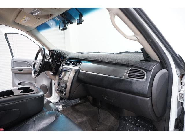 シボレーアバランチ ＬＳ　純正２０ＡＷ　カープレイナビ　黒革シート　フロントバンパーメッシュ　フロントベンチシート　キーレス（40枚目）