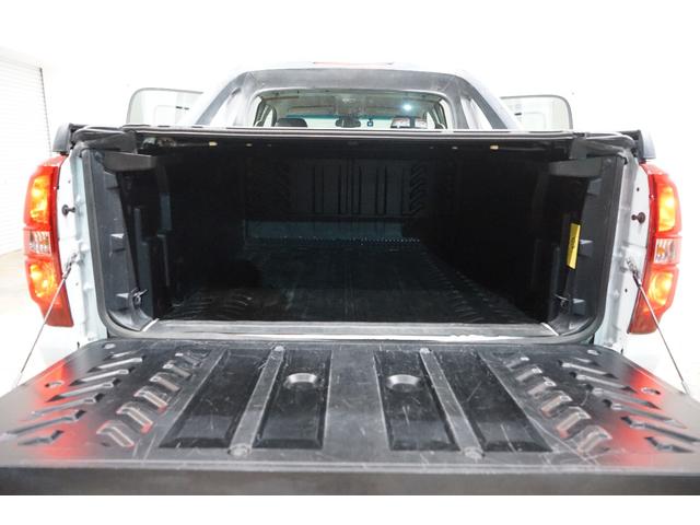 シボレーアバランチ ＬＳ　純正２０ＡＷ　カープレイナビ　黒革シート　フロントバンパーメッシュ　フロントベンチシート　キーレス（47枚目）