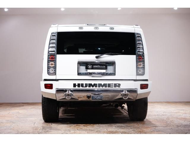 ハマーＨ２ ラグジュアリーパッケージ　ホワイトスタイリング　社外２４ＡＷ　サンルーフ　内装張替え　黒革シート　ＬＥＤテール　社外マフラー　社外ビッグナビインストール（8枚目）