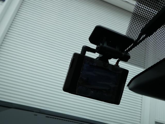 プリウス Ｘ　純正ナビ付８インチディスプレイオーディオ　　Ｚ標準１９インチアルミ　地デジＴＶ　Ｂモニター　ＥＴＣ　前後ドラレコ　ＢＳＭ　障害物センサー　セーフティセンス（36枚目）