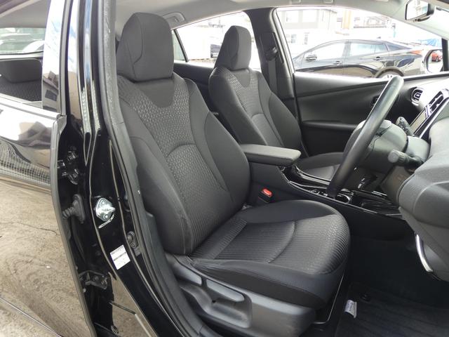 プリウス Ｓセーフティプラス　カロッツェリア９インチナビ　地デジＴＶ　Ｂモニター　ＥＴＣ　障害物センサー　レーダークルーズ　セーフティセンス　ＬＥＤフォグ＆ヘッドライト（12枚目）