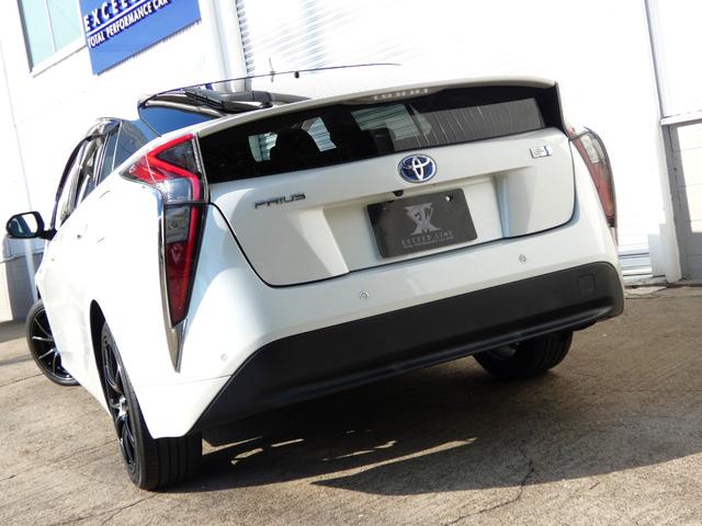 プリウス Ｓセーフティプラス　純正９インチナビ　地デジＴＶ　Ｂモニター　社外１７ＡＷ　障害物センサー　ＬＥＤフォグ　ＥＴＣ　レーダークルーズ　セーフティセンス（9枚目）