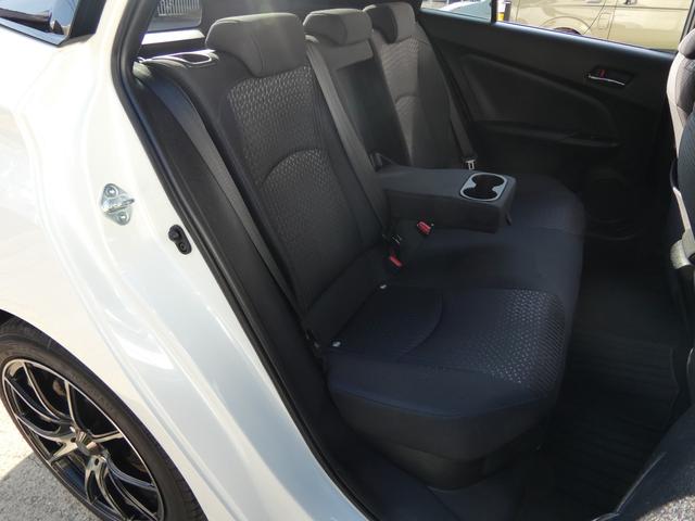 プリウス Ｓセーフティプラス　純正９インチナビ　地デジＴＶ　Ｂモニター　社外１７ＡＷ　障害物センサー　ＬＥＤフォグ　ＥＴＣ　レーダークルーズ　セーフティセンス（14枚目）