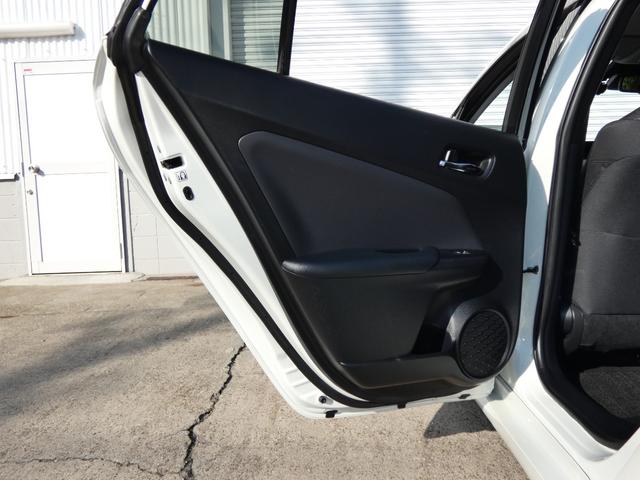 プリウス Ｓセーフティプラス　純正９インチナビ　地デジＴＶ　Ｂモニター　社外１７ＡＷ　障害物センサー　ＬＥＤフォグ　ＥＴＣ　レーダークルーズ　セーフティセンス（24枚目）