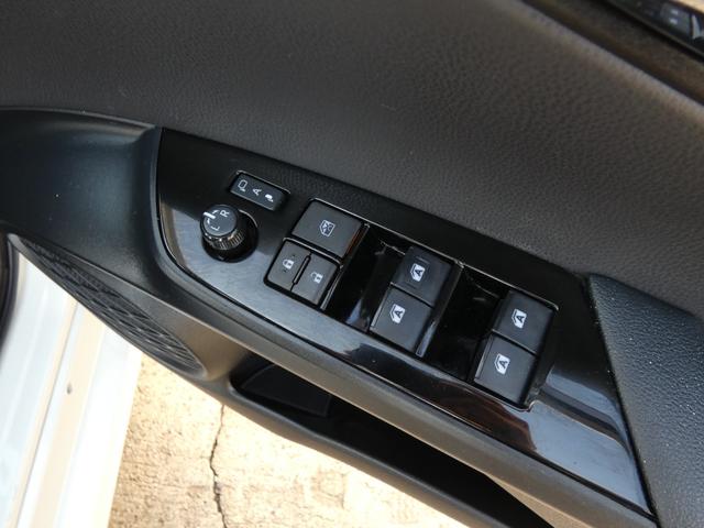 プリウス Ｓセーフティプラス　純正９インチナビ　地デジＴＶ　Ｂモニター　社外１７ＡＷ　障害物センサー　ＬＥＤフォグ　ＥＴＣ　レーダークルーズ　セーフティセンス（30枚目）