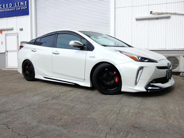 プリウス Aプレミアム アルパイン12型フローティングナビ モデリスタエアロ ADVAN18AW S-Rダウンサス 本革 レーダー探知機 シートヒーター&ベンチレーション 地デジ Bモニ ETC ドライブサポートイルミ(3枚目)