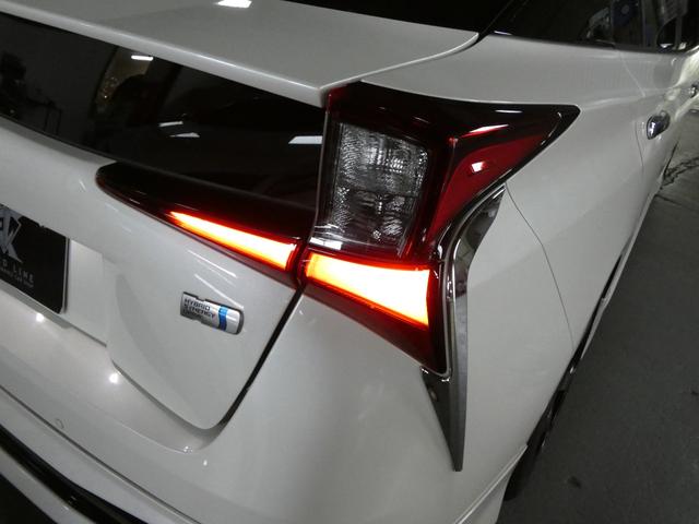 プリウス Aプレミアム アルパイン12型フローティングナビ モデリスタエアロ ADVAN18AW S-Rダウンサス 本革 レーダー探知機 シートヒーター&ベンチレーション 地デジ Bモニ ETC ドライブサポートイルミ(65枚目)