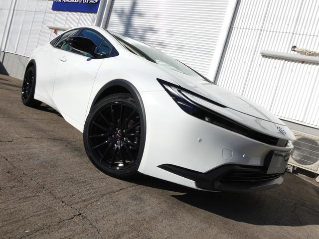 プリウス Ｘ　新品１９ＡＷ＆新品タイヤ　純正ナビ付８インチディスプレイオーディオ　地デジＴＶ　Ｂモニター　ＥＴＣ　前後ドラレコ　ＢＳＭ　障害物センサー　セーフティセンス（4枚目）