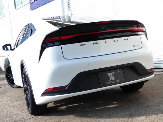 プリウス Ｘ　新品１９ＡＷ＆新品タイヤ　純正ナビ付８インチディスプレイオーディオ　地デジＴＶ　Ｂモニター　ＥＴＣ　前後ドラレコ　ＢＳＭ　障害物センサー　セーフティセンス（9枚目）