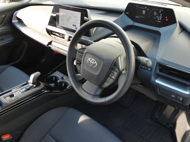 プリウス Ｘ　新品１９ＡＷ＆新品タイヤ　純正ナビ付８インチディスプレイオーディオ　地デジＴＶ　Ｂモニター　ＥＴＣ　前後ドラレコ　ＢＳＭ　障害物センサー　セーフティセンス（22枚目）