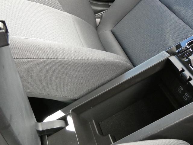 プリウス Ｘ　新品１９ＡＷ＆新品タイヤ　純正ナビ付８インチディスプレイオーディオ　地デジＴＶ　Ｂモニター　ＥＴＣ　前後ドラレコ　ＢＳＭ　障害物センサー　セーフティセンス（30枚目）