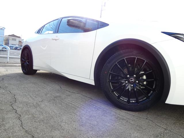 プリウス Ｘ　新品１９ＡＷ＆新品タイヤ　純正ナビ付８インチディスプレイオーディオ　地デジＴＶ　Ｂモニター　ＥＴＣ　前後ドラレコ　ＢＳＭ　障害物センサー　セーフティセンス（40枚目）