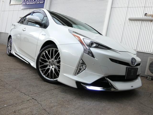 プリウス Ａプレミアム　純正９インチナビ　モデリスタフルエアロ　本革シート　社外１８ＡＷ　電動シート　シートヒーター　地デジ　Ｂモニ　ＥＴＣ　ＢＳＭ　ＨＵＤ　障害物センサー　レーダークルーズ　セーフティセンス（4枚目）