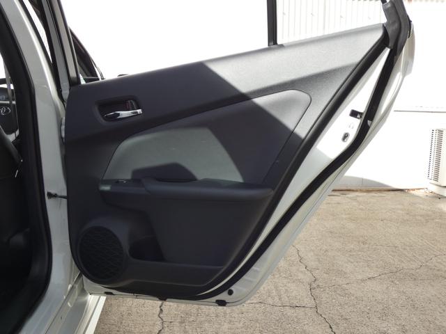 プリウス Ａプレミアム　純正９インチナビ　モデリスタフルエアロ　本革シート　社外１８ＡＷ　電動シート　シートヒーター　地デジ　Ｂモニ　ＥＴＣ　ＢＳＭ　ＨＵＤ　障害物センサー　レーダークルーズ　セーフティセンス（21枚目）