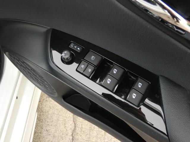 プリウス Ａプレミアム　純正９インチナビ　モデリスタフルエアロ　本革シート　社外１８ＡＷ　電動シート　シートヒーター　地デジ　Ｂモニ　ＥＴＣ　ＢＳＭ　ＨＵＤ　障害物センサー　レーダークルーズ　セーフティセンス（29枚目）