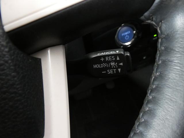 プリウス Ａプレミアム　純正９インチナビ　モデリスタフルエアロ　本革シート　社外１８ＡＷ　電動シート　シートヒーター　地デジ　Ｂモニ　ＥＴＣ　ＢＳＭ　ＨＵＤ　障害物センサー　レーダークルーズ　セーフティセンス（43枚目）