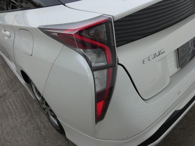 プリウス Ａプレミアム　純正９インチナビ　モデリスタフルエアロ　本革シート　社外１８ＡＷ　電動シート　シートヒーター　地デジ　Ｂモニ　ＥＴＣ　ＢＳＭ　ＨＵＤ　障害物センサー　レーダークルーズ　セーフティセンス（59枚目）