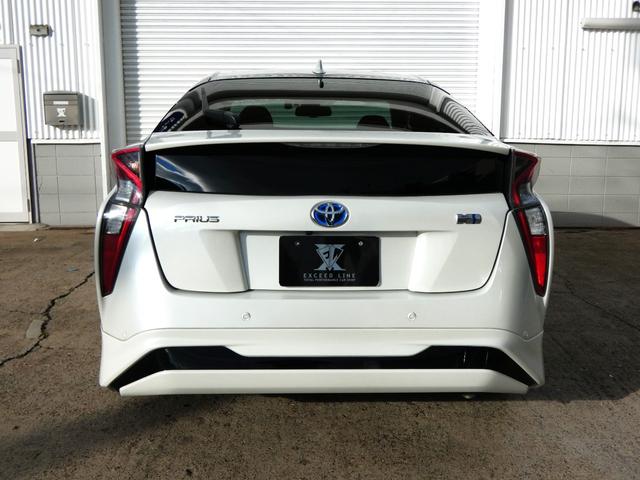 プリウス Ａプレミアム　純正９インチナビ　モデリスタフルエアロ　本革シート　社外１８ＡＷ　電動シート　シートヒーター　地デジ　Ｂモニ　ＥＴＣ　ＢＳＭ　ＨＵＤ　障害物センサー　レーダークルーズ　セーフティセンス（72枚目）
