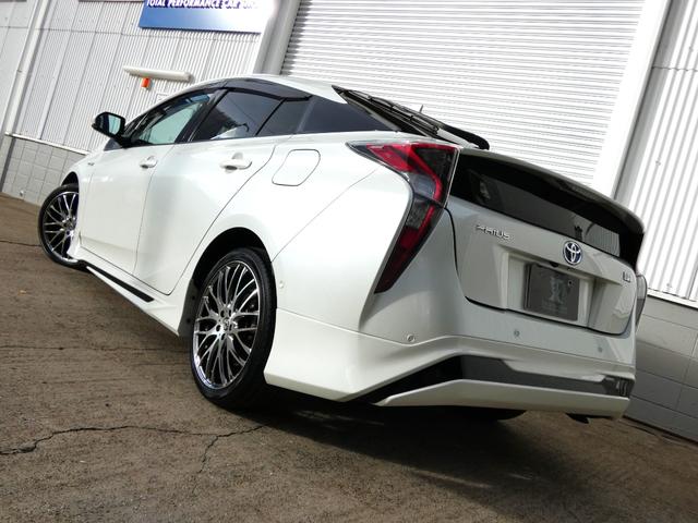 プリウス Ａプレミアム　純正９インチナビ　モデリスタフルエアロ　本革シート　社外１８ＡＷ　電動シート　シートヒーター　地デジ　Ｂモニ　ＥＴＣ　ＢＳＭ　ＨＵＤ　障害物センサー　レーダークルーズ　セーフティセンス（75枚目）