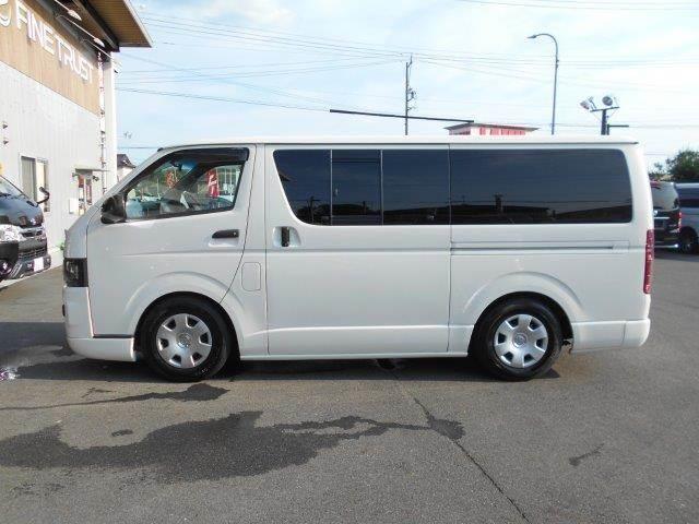 ハイエースバン ロングスーパーＧＬ　ＨＤＤナビ　バックカメラ　ＬＥＤヘッドライト　禁煙車　ローダウン　ウッドコンビハンドル　フルセグＴＶ　ＥＴＣ　フロントエアロ　ミュージックサーバー　両側スライドドア　キーレス　ＤＶＤ再生（24枚目）